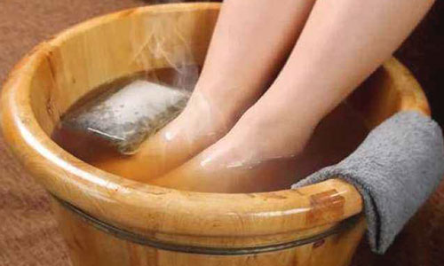 泡(pao)腳的好處(chu)